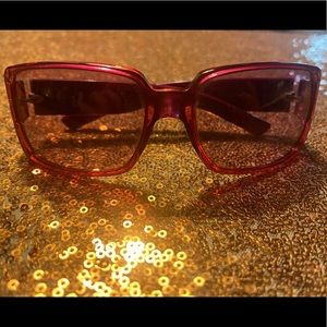 Vintage Gucci hard to find pink rectangular sunglasses with GG side accents.